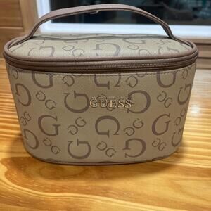 NEW W/OUT TAGS GUESS PINK TAN MULTI SAFFIANO PVC ELISA TRAVEL COSMETIC BAG POUCH